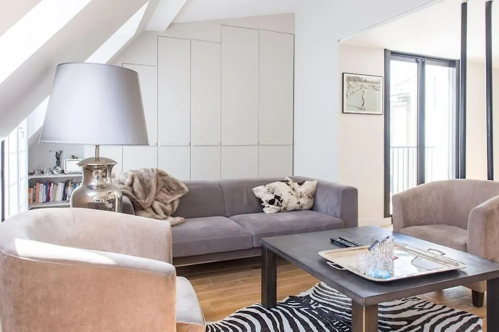 Luxury & Quiet Paris 16 Auteuil Apartment 0*,