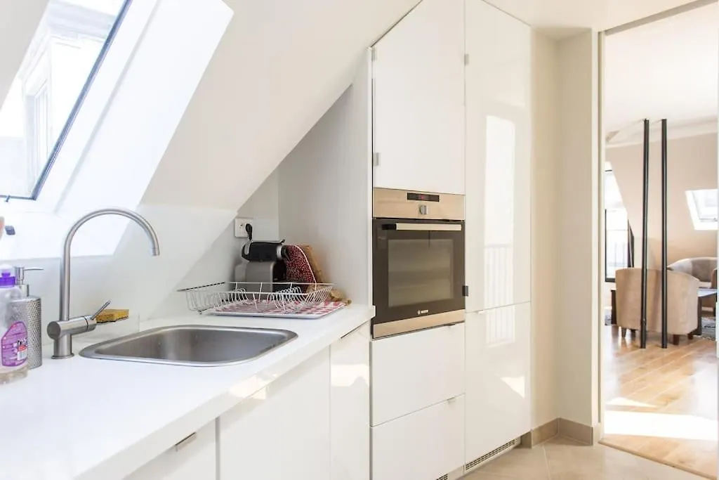 Luxury & Quiet Paris 16 Auteuil Apartment